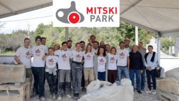 Kamniti označevalci Mitskega parka ugledali luč v Rodiku