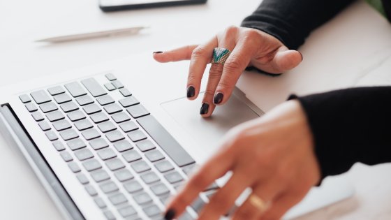 Javni razpis - Nepovratne finančne spodbude za pilotne projekte skupnih naložb celovite energijske prenove starejših večstanovanjskih stavb, sofinanciranih s strani podjetij za energetske storitve